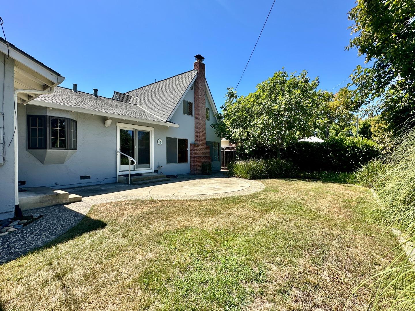 Detail Gallery Image 25 of 29 For 811 Peekskill Dr, Sunnyvale,  CA 94087 - 4 Beds | 2 Baths