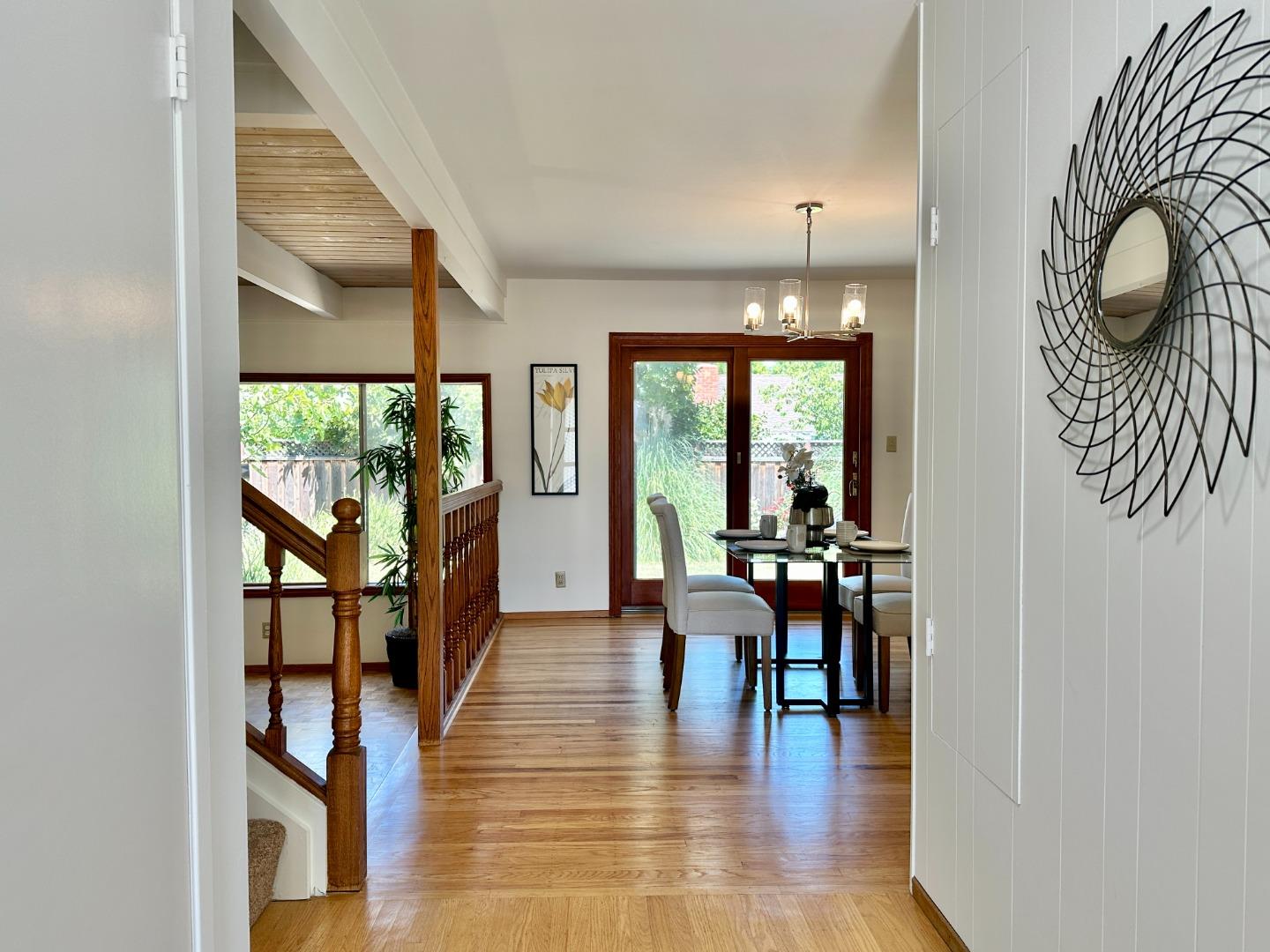 Detail Gallery Image 3 of 29 For 811 Peekskill Dr, Sunnyvale,  CA 94087 - 4 Beds | 2 Baths