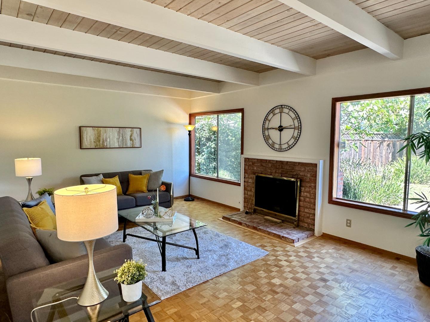 Detail Gallery Image 6 of 29 For 811 Peekskill Dr, Sunnyvale,  CA 94087 - 4 Beds | 2 Baths