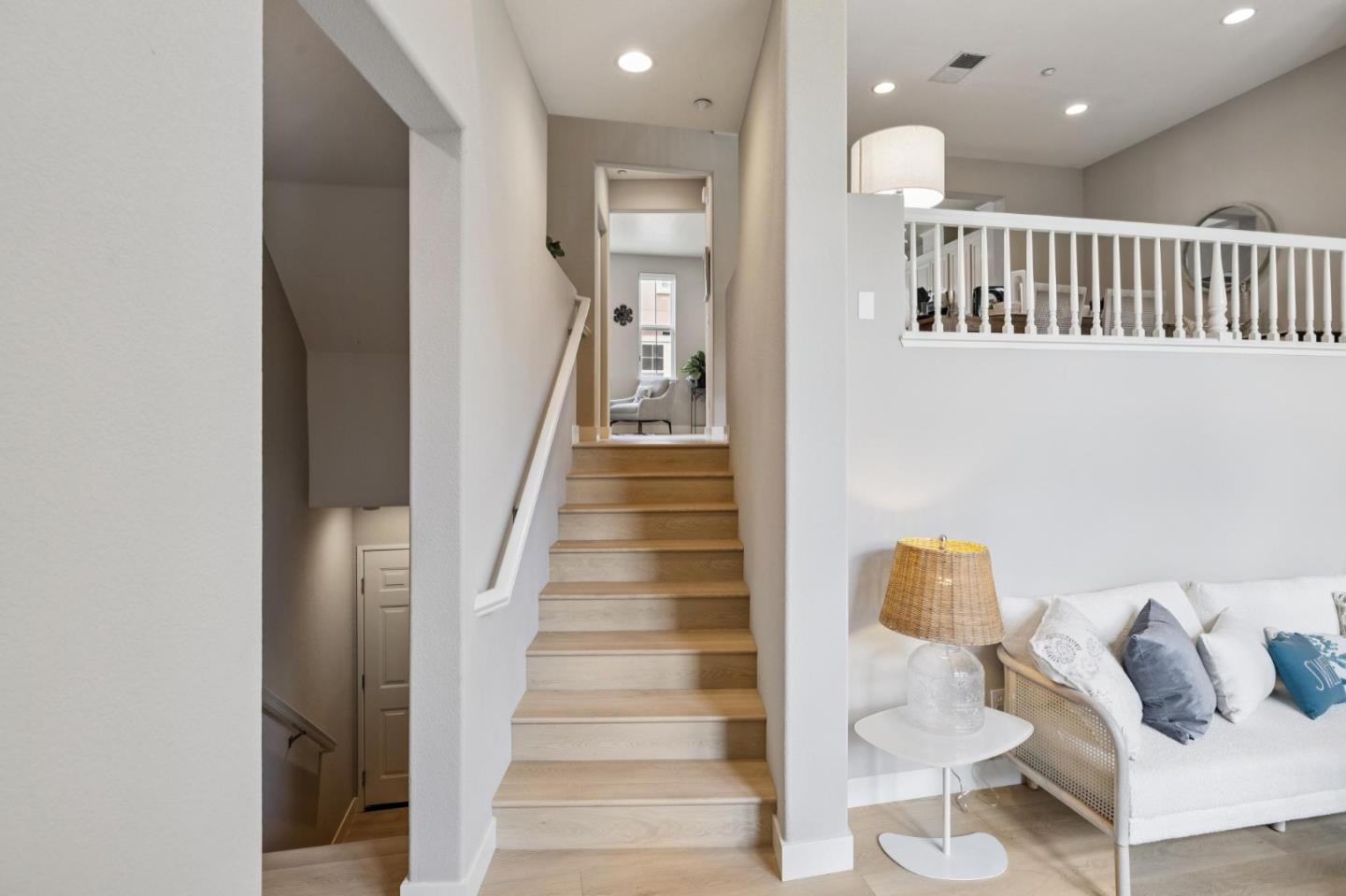 Detail Gallery Image 8 of 50 For 4446 Billings Cir, Santa Clara,  CA 95054 - 3 Beds | 2/1 Baths