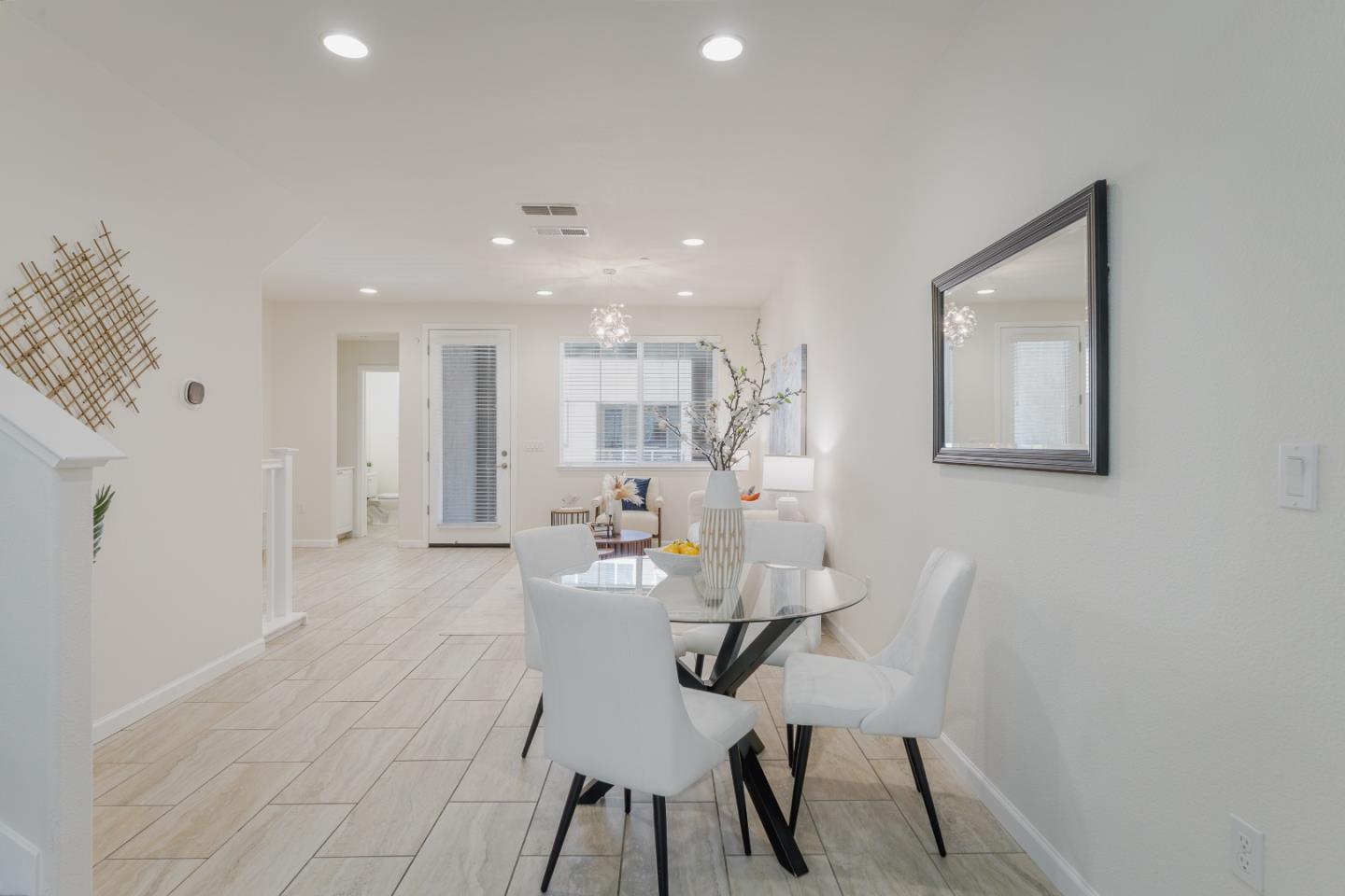 Detail Gallery Image 16 of 56 For 862 White Moonstone Loop, San Jose,  CA 95123 - 3 Beds | 3/1 Baths