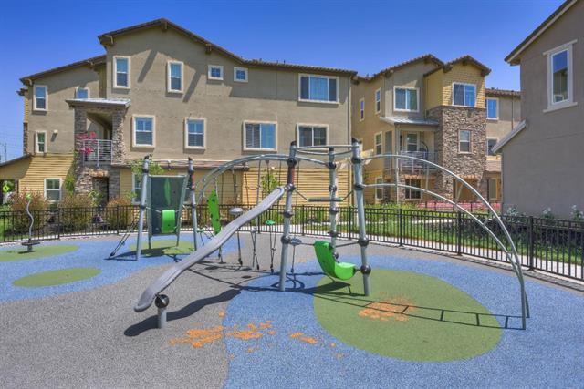 Detail Gallery Image 49 of 56 For 862 White Moonstone Loop, San Jose,  CA 95123 - 3 Beds | 3/1 Baths