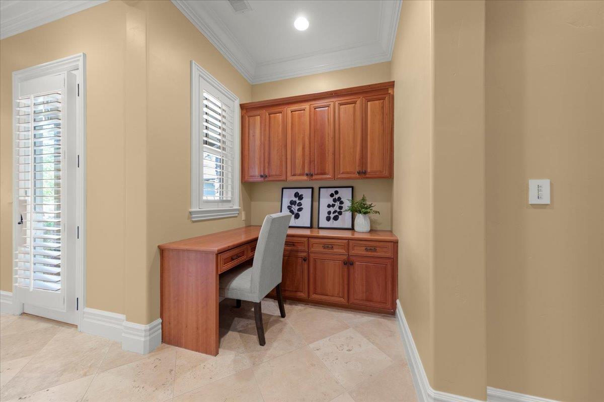 Detail Gallery Image 18 of 86 For 286 Mountain Laurel Ln, Los Gatos,  CA 95032 - 6 Beds | 5/1 Baths