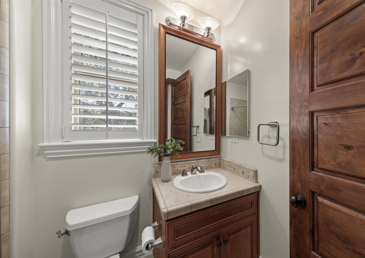 Detail Gallery Image 25 of 86 For 286 Mountain Laurel Ln, Los Gatos,  CA 95032 - 6 Beds | 5/1 Baths