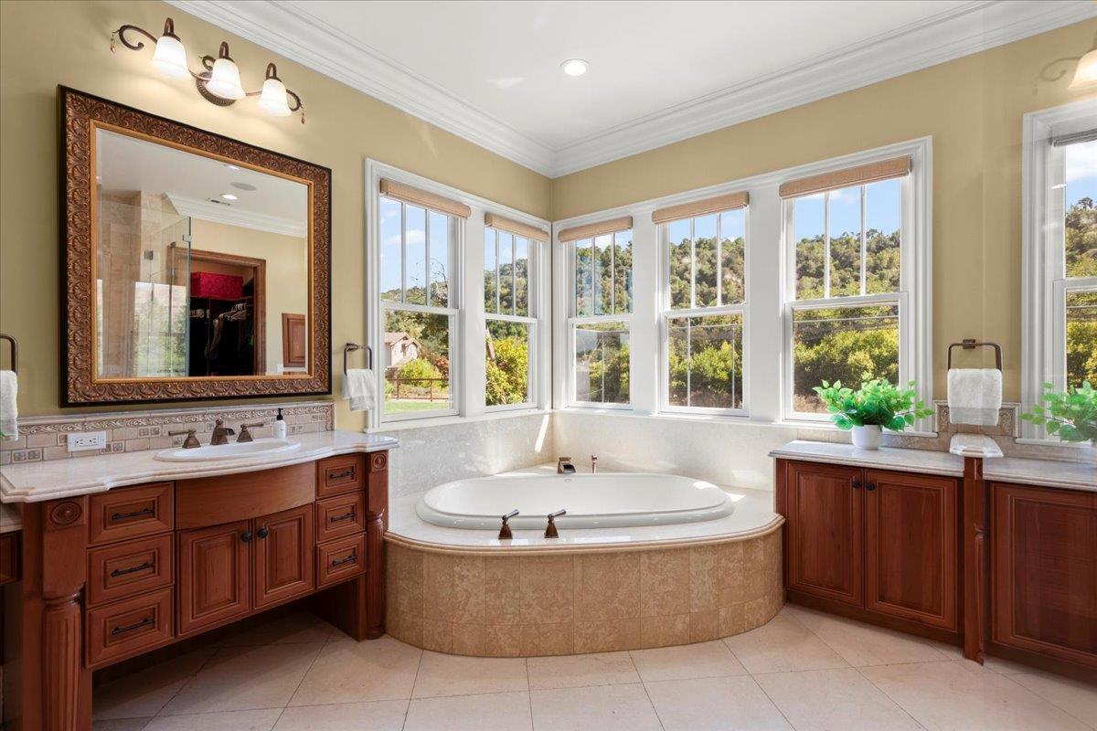 Detail Gallery Image 40 of 86 For 286 Mountain Laurel Ln, Los Gatos,  CA 95032 - 6 Beds | 5/1 Baths