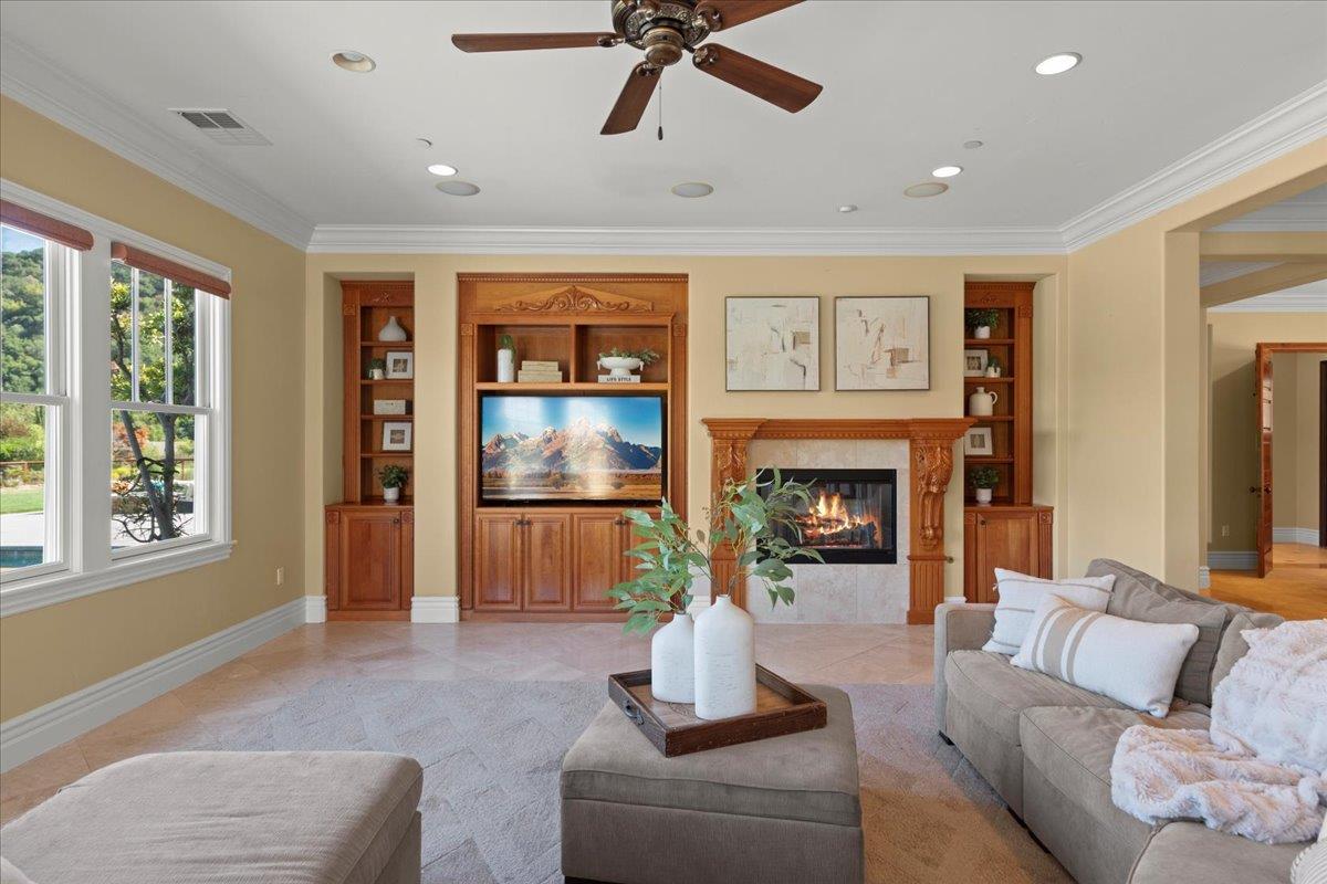 Detail Gallery Image 46 of 86 For 286 Mountain Laurel Ln, Los Gatos,  CA 95032 - 6 Beds | 5/1 Baths