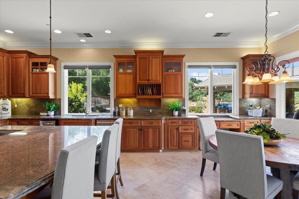 Detail Gallery Image 49 of 86 For 286 Mountain Laurel Ln, Los Gatos,  CA 95032 - 6 Beds | 5/1 Baths