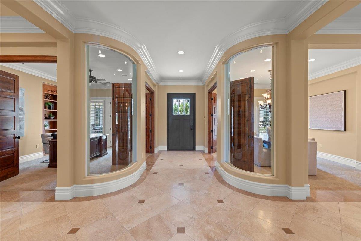 Detail Gallery Image 5 of 86 For 286 Mountain Laurel Ln, Los Gatos,  CA 95032 - 6 Beds | 5/1 Baths