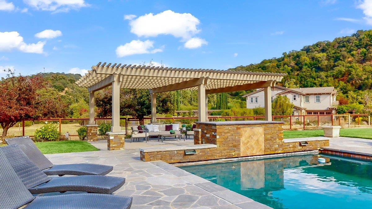 Detail Gallery Image 71 of 86 For 286 Mountain Laurel Ln, Los Gatos,  CA 95032 - 6 Beds | 5/1 Baths