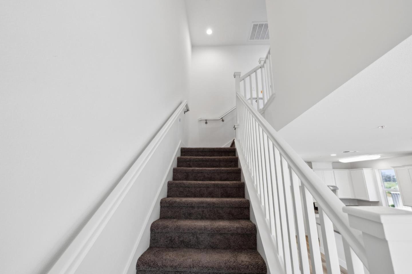Detail Gallery Image 11 of 24 For 130 Skyline Vista Way, Watsonville,  CA 95076 - 3 Beds | 3/1 Baths