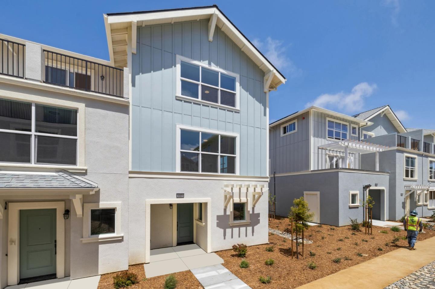 Detail Gallery Image 2 of 24 For 130 Skyline Vista Way, Watsonville,  CA 95076 - 3 Beds | 3/1 Baths