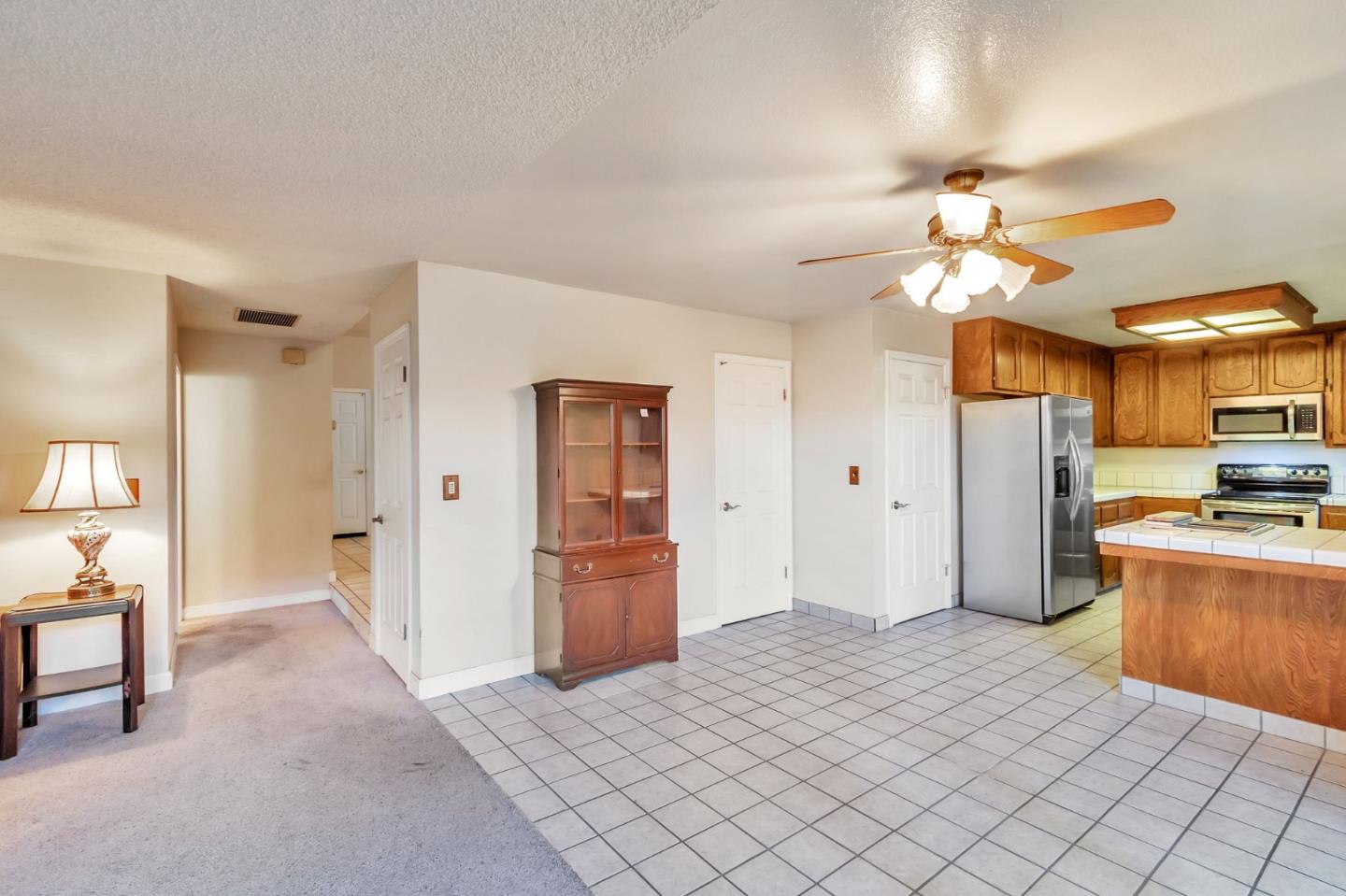 Detail Gallery Image 11 of 49 For 495 Spring Ave, Morgan Hill,  CA 95037 - 4 Beds | 2/1 Baths
