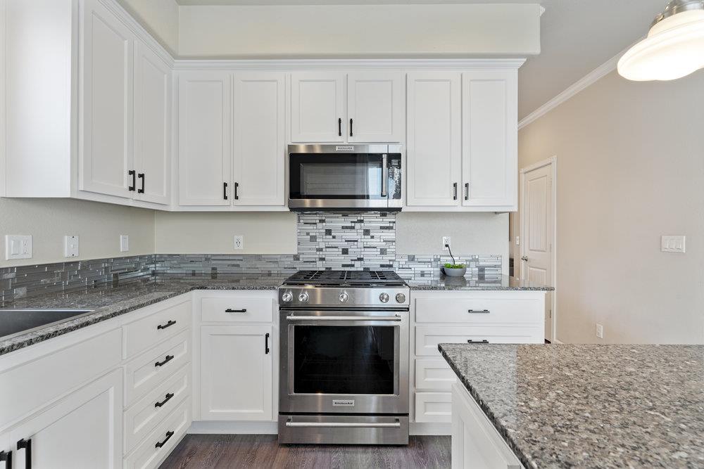 Detail Gallery Image 18 of 41 For 1670 Panorama Dr, Hollister,  CA 95023 - 3 Beds | 2/1 Baths