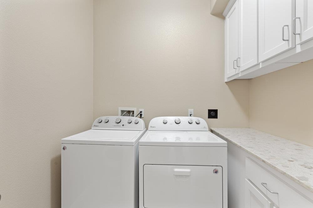 Detail Gallery Image 22 of 41 For 1670 Panorama Dr, Hollister,  CA 95023 - 3 Beds | 2/1 Baths