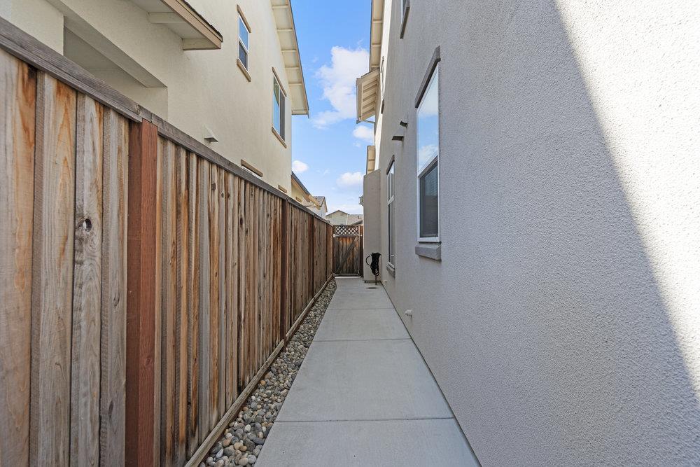Detail Gallery Image 38 of 41 For 1670 Panorama Dr, Hollister,  CA 95023 - 3 Beds | 2/1 Baths