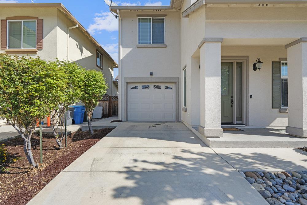 Detail Gallery Image 5 of 41 For 1670 Panorama Dr, Hollister,  CA 95023 - 3 Beds | 2/1 Baths