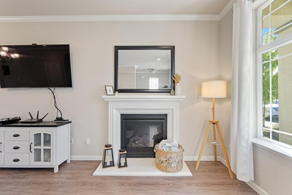 Detail Gallery Image 9 of 41 For 1670 Panorama Dr, Hollister,  CA 95023 - 3 Beds | 2/1 Baths