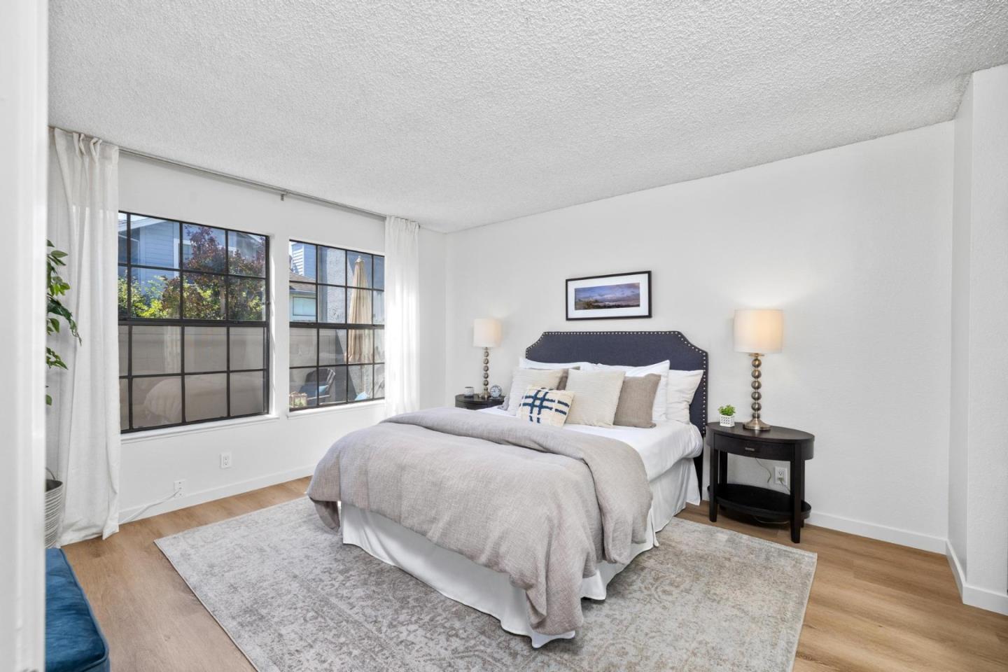 Detail Gallery Image 15 of 37 For 1989 Vista Del Mar, San Mateo,  CA 94404 - 2 Beds | 2 Baths
