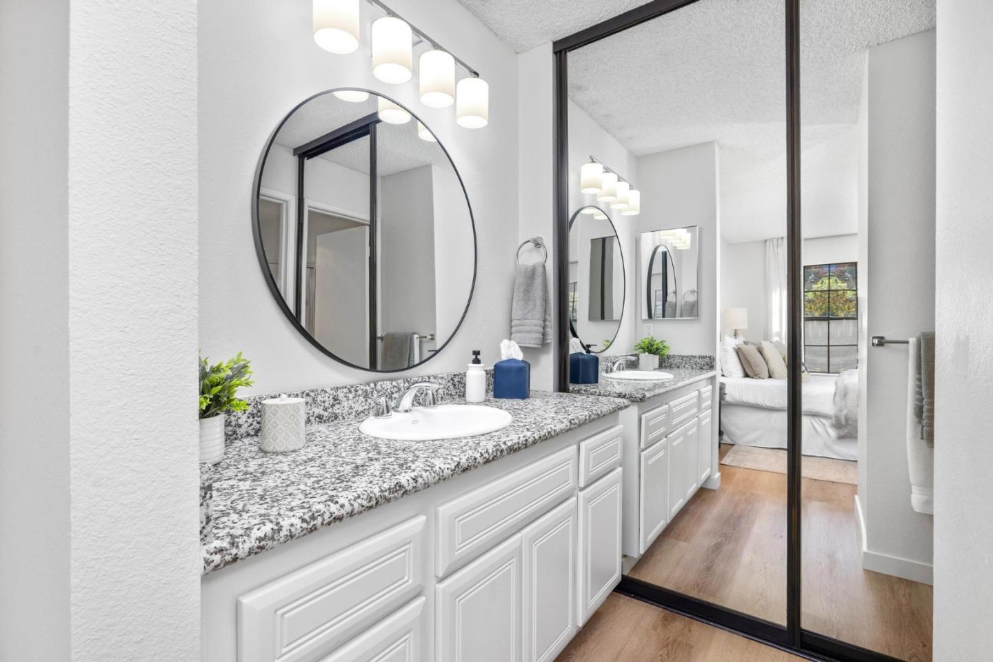 Detail Gallery Image 17 of 37 For 1989 Vista Del Mar, San Mateo,  CA 94404 - 2 Beds | 2 Baths