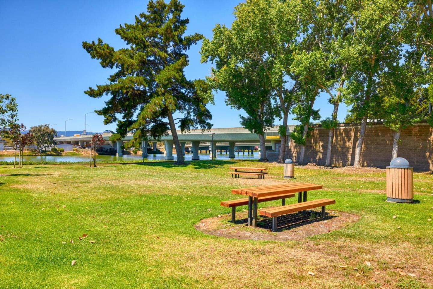 Detail Gallery Image 33 of 37 For 1989 Vista Del Mar, San Mateo,  CA 94404 - 2 Beds | 2 Baths
