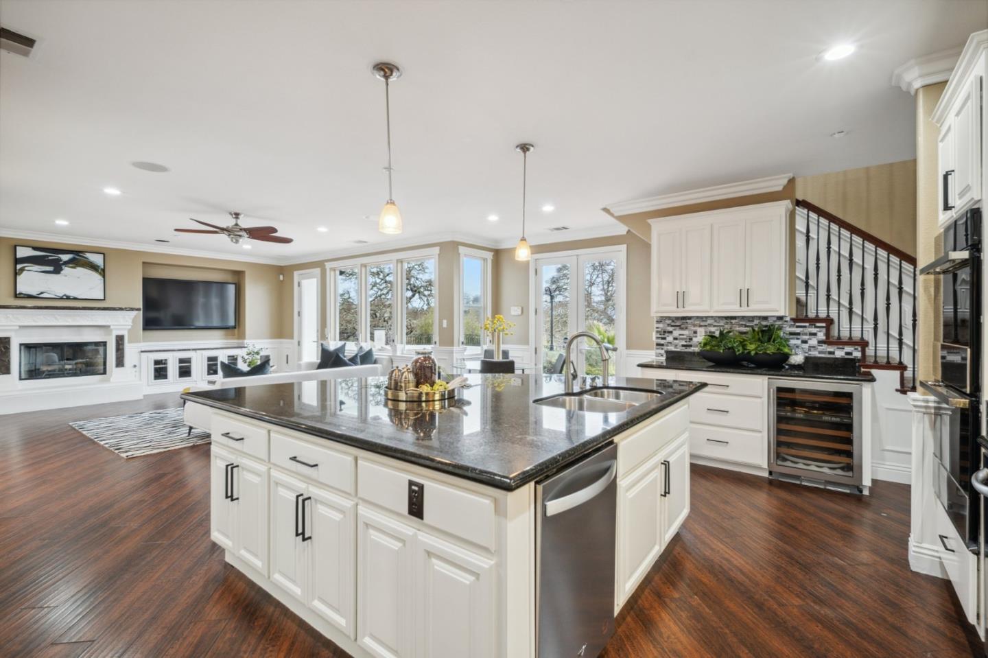 Detail Gallery Image 10 of 49 For 2325 Olea Ct, Gilroy,  CA 95020 - 5 Beds | 4/1 Baths