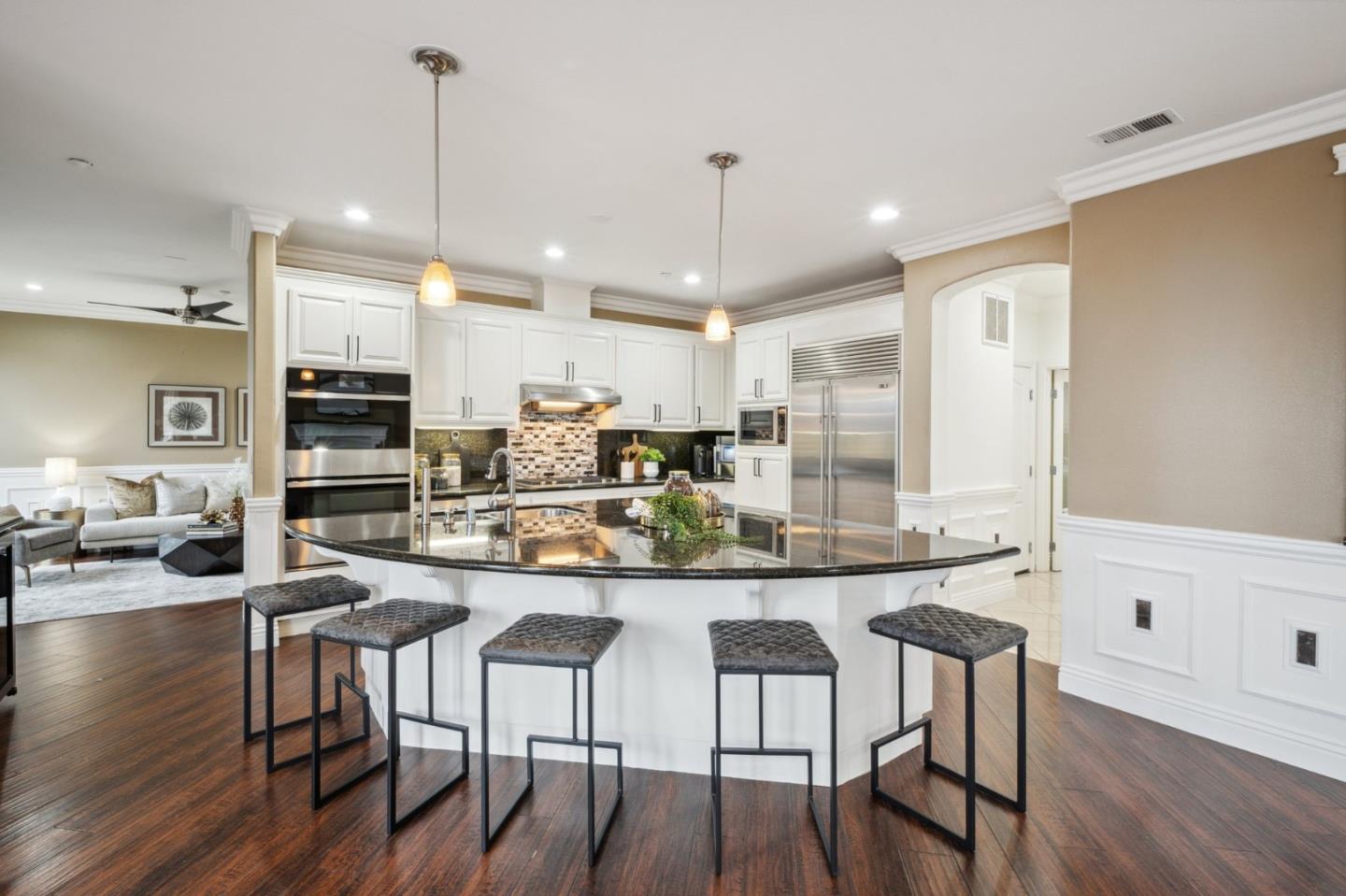 Detail Gallery Image 11 of 49 For 2325 Olea Ct, Gilroy,  CA 95020 - 5 Beds | 4/1 Baths