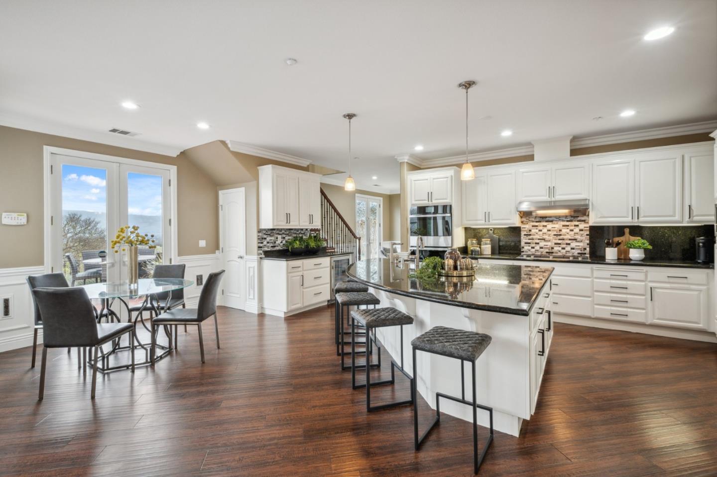 Detail Gallery Image 12 of 49 For 2325 Olea Ct, Gilroy,  CA 95020 - 5 Beds | 4/1 Baths