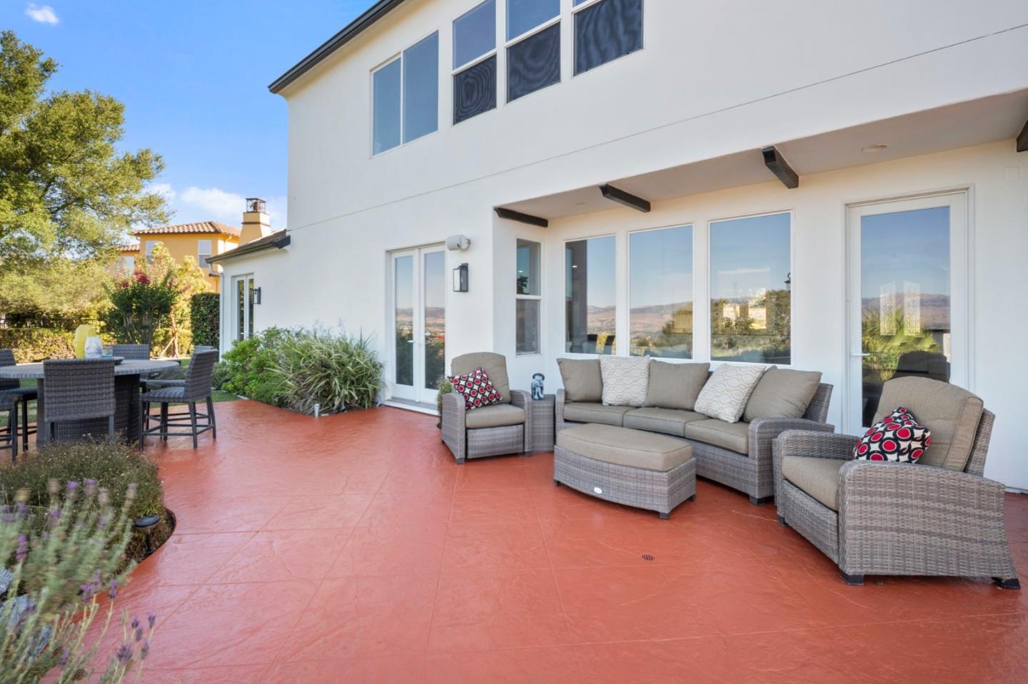 Detail Gallery Image 35 of 49 For 2325 Olea Ct, Gilroy,  CA 95020 - 5 Beds | 4/1 Baths