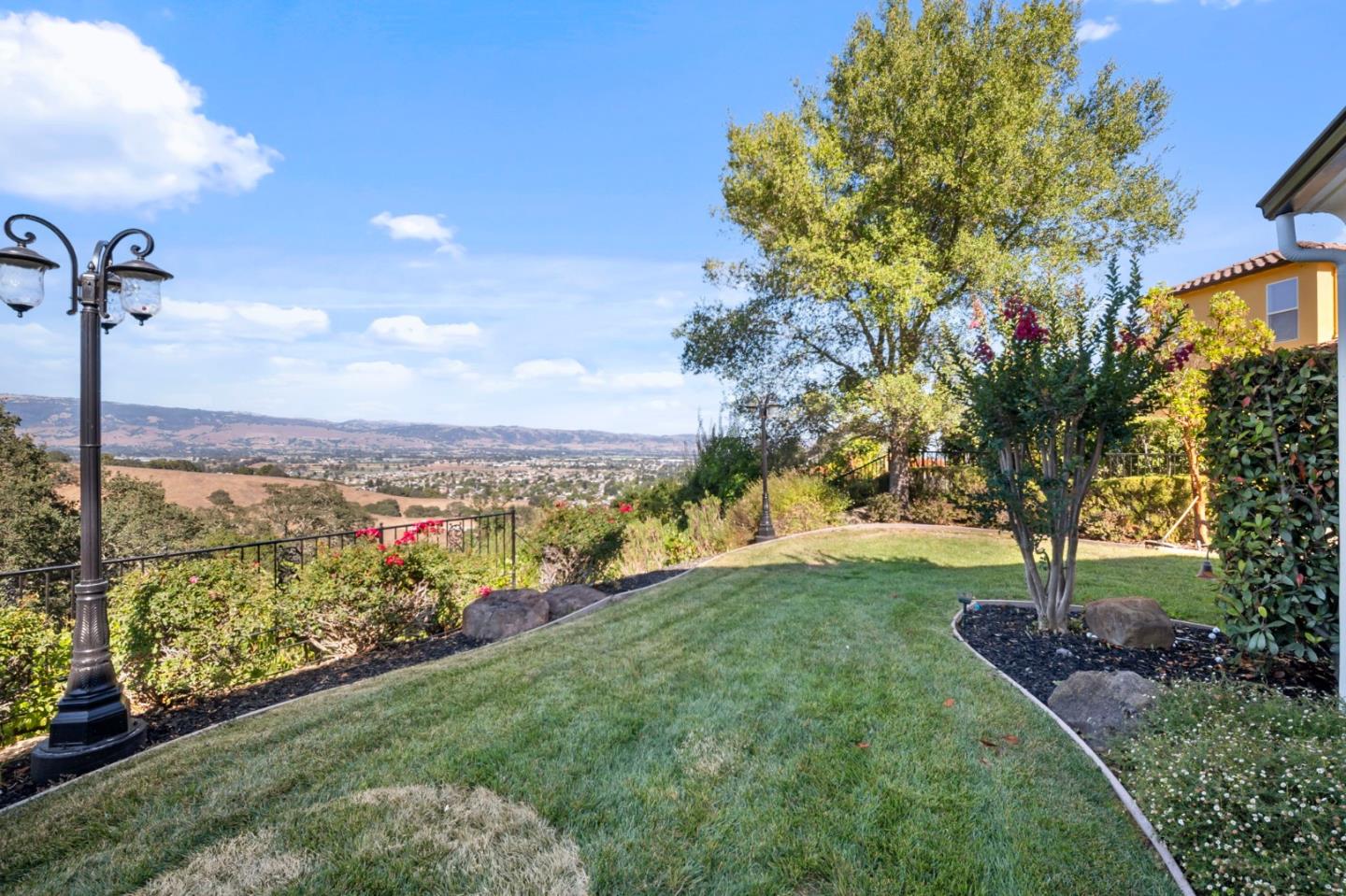 Detail Gallery Image 38 of 49 For 2325 Olea Ct, Gilroy,  CA 95020 - 5 Beds | 4/1 Baths