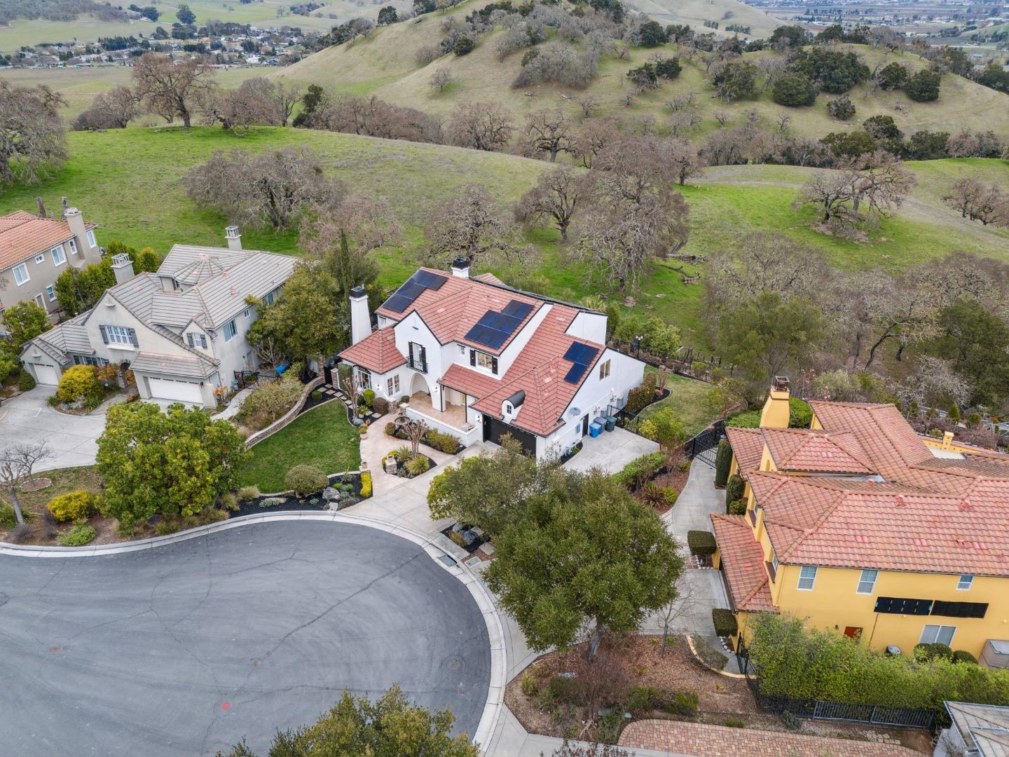 Detail Gallery Image 43 of 49 For 2325 Olea Ct, Gilroy,  CA 95020 - 5 Beds | 4/1 Baths