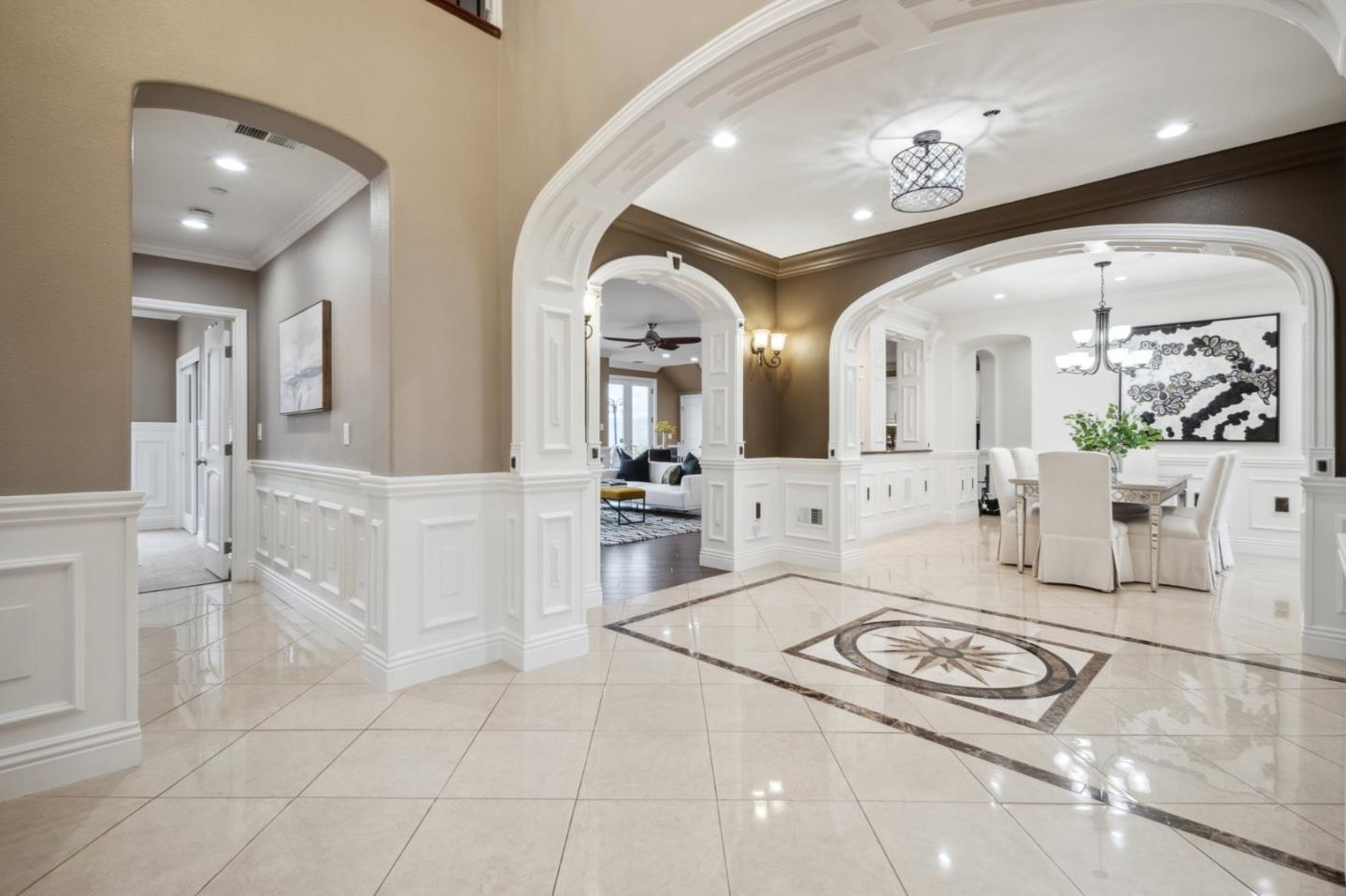 Detail Gallery Image 7 of 49 For 2325 Olea Ct, Gilroy,  CA 95020 - 5 Beds | 4/1 Baths