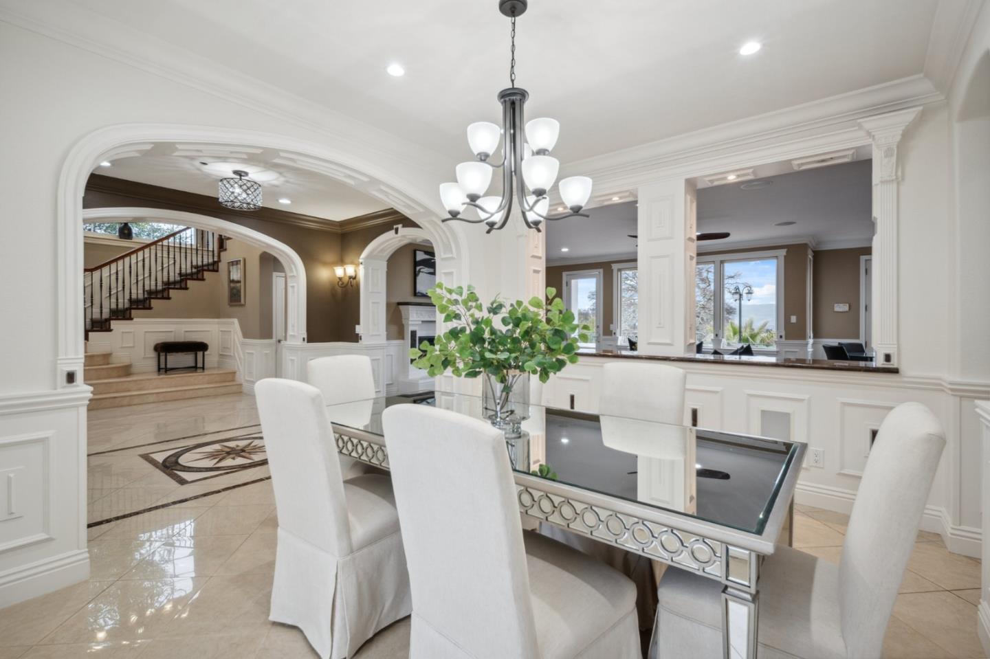 Detail Gallery Image 9 of 49 For 2325 Olea Ct, Gilroy,  CA 95020 - 5 Beds | 4/1 Baths