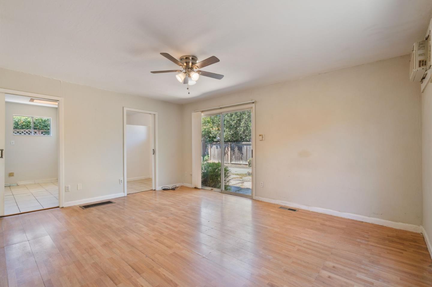 Detail Gallery Image 12 of 28 For 757 7th Ave, Redwood City,  CA 94063 - 2 Beds | 2 Baths