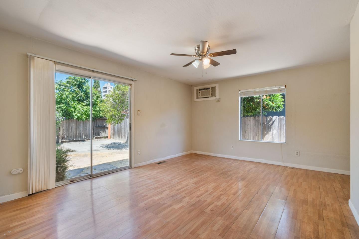 Detail Gallery Image 13 of 28 For 757 7th Ave, Redwood City,  CA 94063 - 2 Beds | 2 Baths