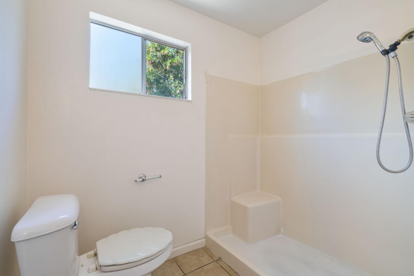 Detail Gallery Image 15 of 28 For 757 7th Ave, Redwood City,  CA 94063 - 2 Beds | 2 Baths