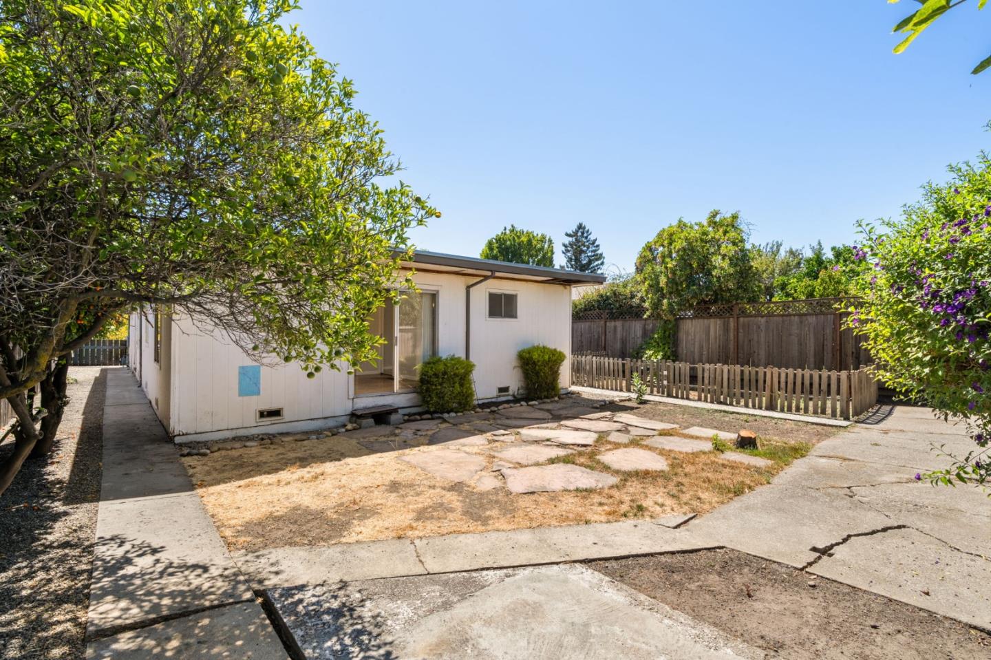Detail Gallery Image 19 of 28 For 757 7th Ave, Redwood City,  CA 94063 - 2 Beds | 2 Baths