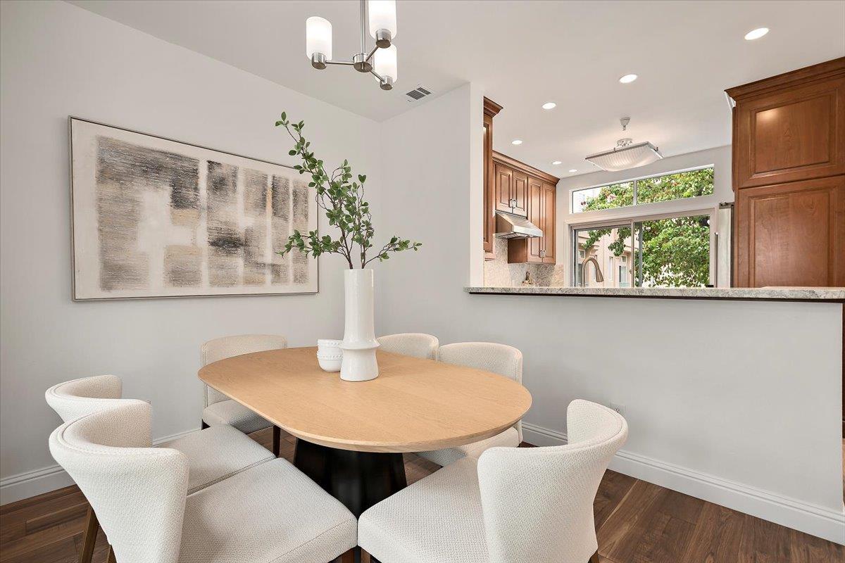 Detail Gallery Image 10 of 27 For 153 Irene Ct, Mountain View,  CA 94043 - 3 Beds | 2/1 Baths
