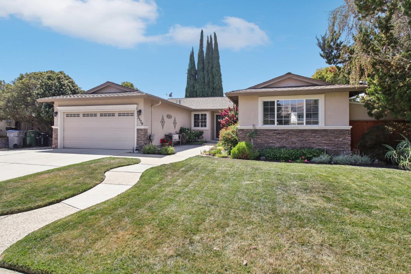 Detail Gallery Image 3 of 41 For 3179 Linkfield Way, San Jose,  CA 95135 - 4 Beds | 2 Baths