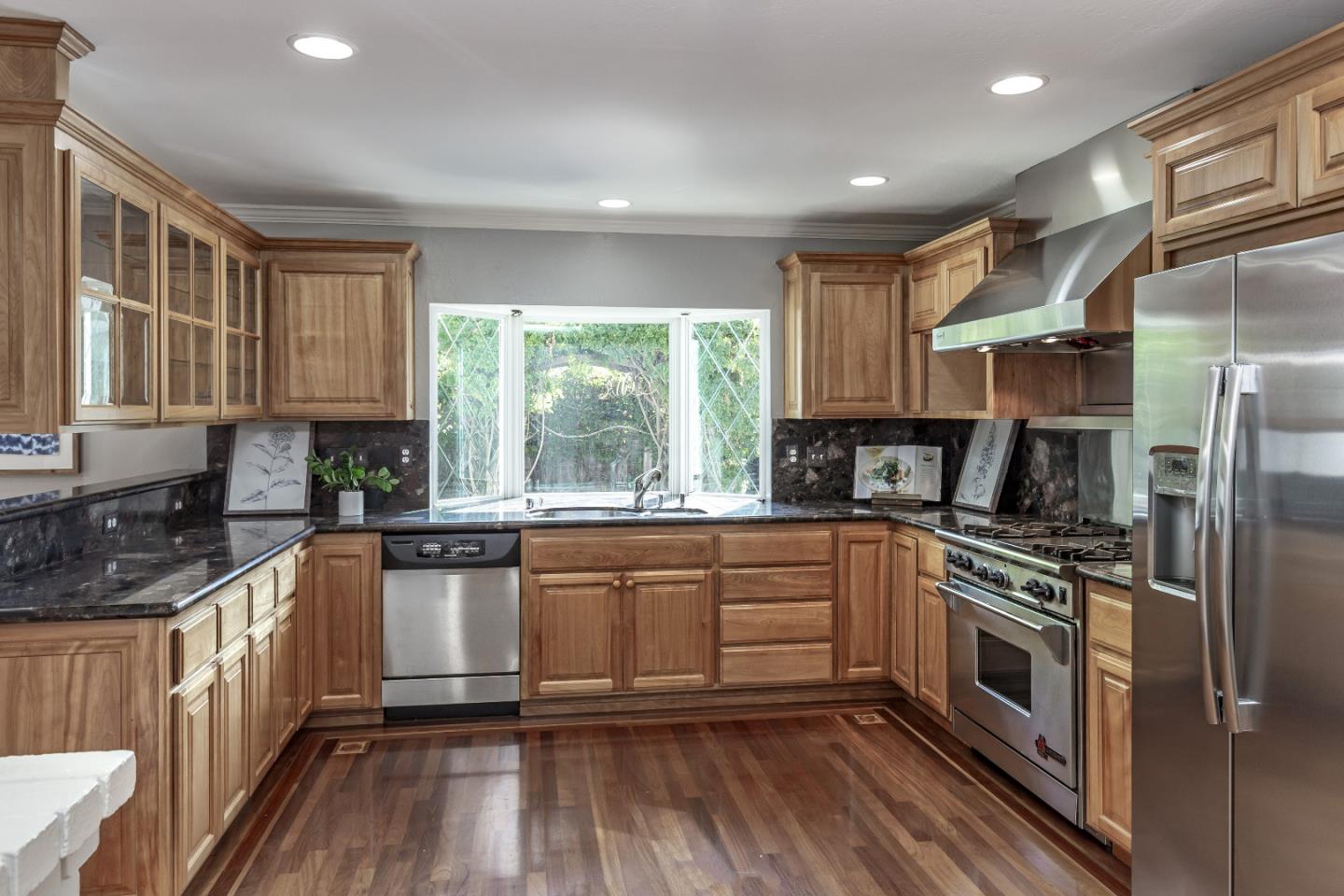 Detail Gallery Image 12 of 33 For 19349 Northampton Dr, Saratoga,  CA 95070 - 4 Beds | 2 Baths