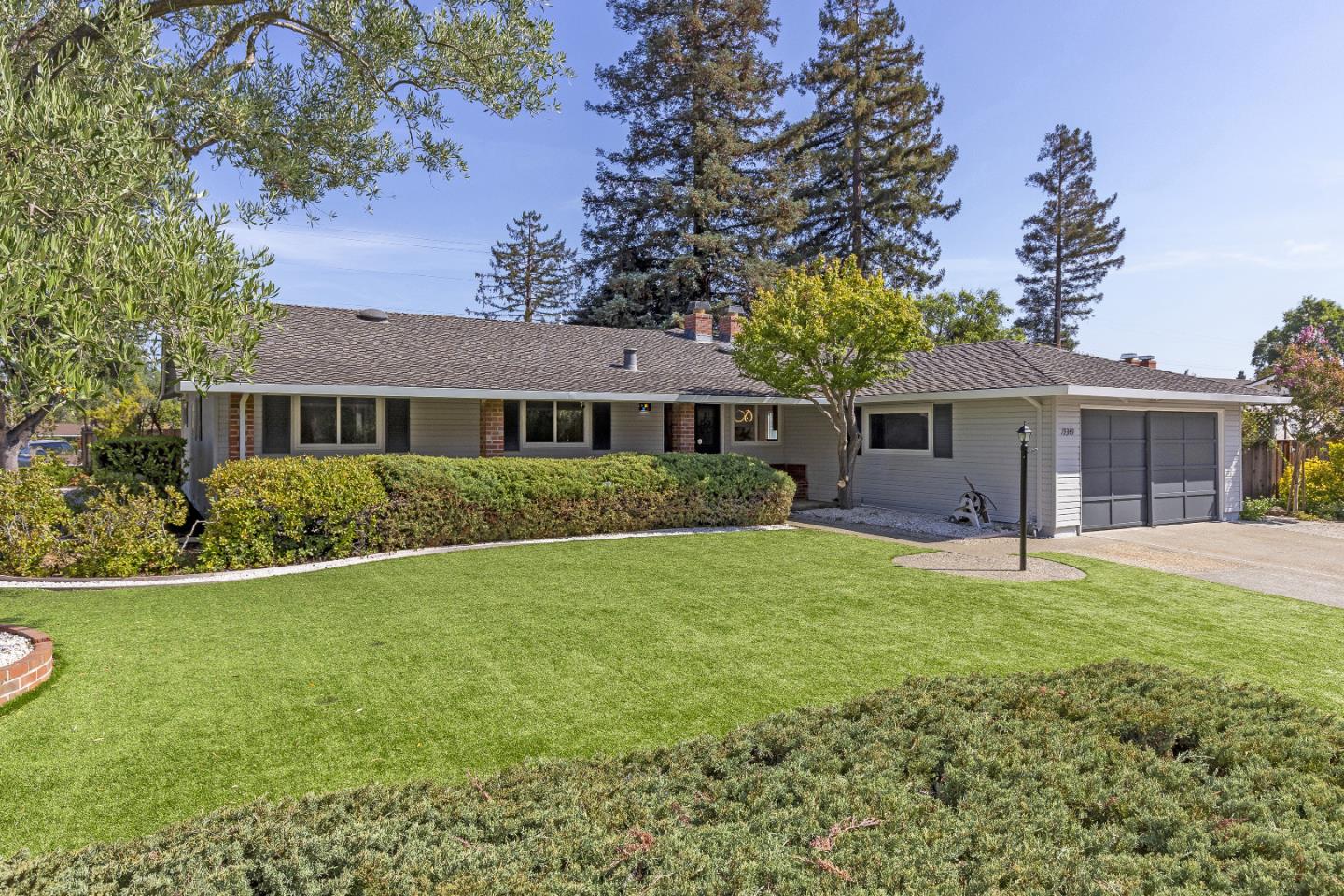 Detail Gallery Image 6 of 33 For 19349 Northampton Dr, Saratoga,  CA 95070 - 4 Beds | 2 Baths