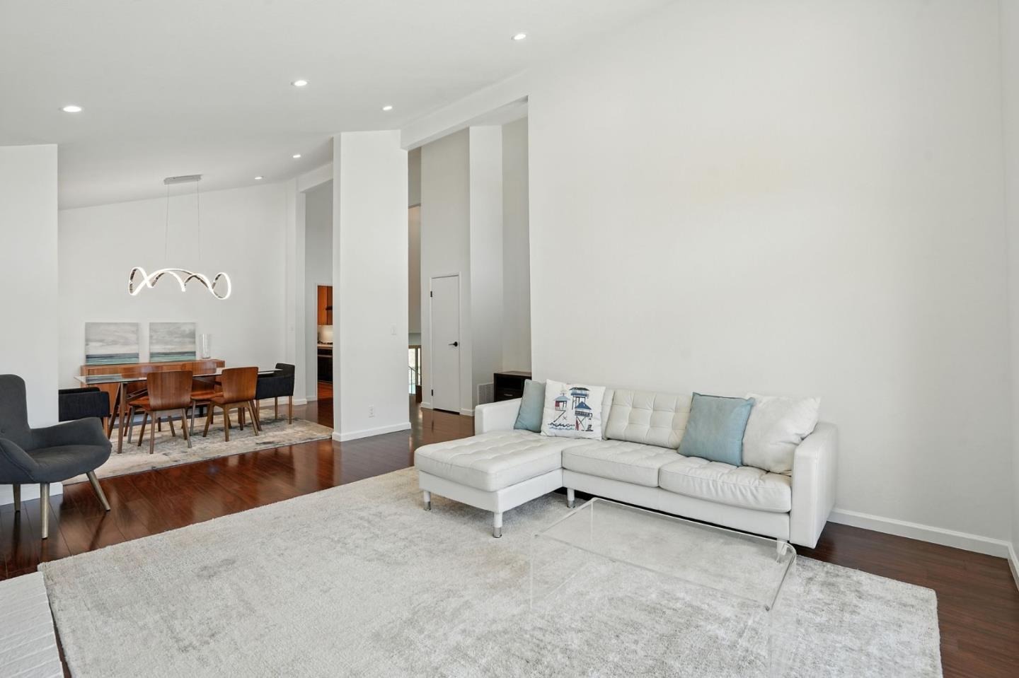 Detail Gallery Image 2 of 21 For 1281 Crestview Dr, San Carlos,  CA 94070 - 4 Beds | 2/1 Baths