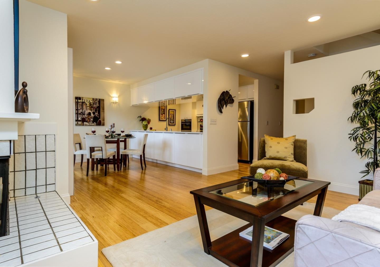 Detail Gallery Image 3 of 8 For 3405 La Selva St, San Mateo,  CA 94403 - 2 Beds | 1/1 Baths