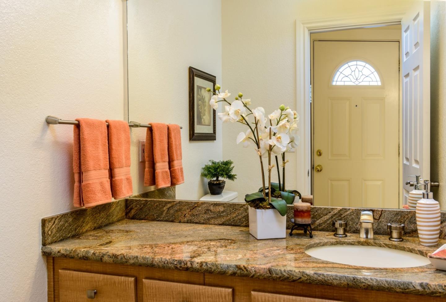 Detail Gallery Image 4 of 8 For 3405 La Selva St, San Mateo,  CA 94403 - 2 Beds | 1/1 Baths