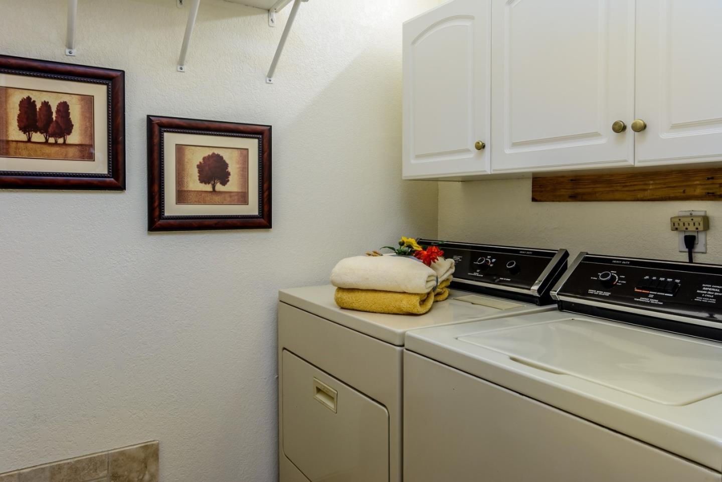 Detail Gallery Image 7 of 8 For 3405 La Selva St, San Mateo,  CA 94403 - 2 Beds | 1/1 Baths