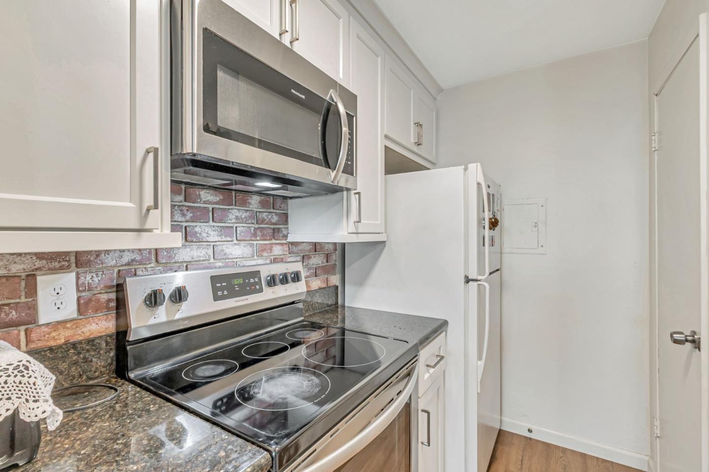 Detail Gallery Image 10 of 27 For 783 Delaware Ave #3,  San Jose,  CA 95123 - 2 Beds | 1 Baths