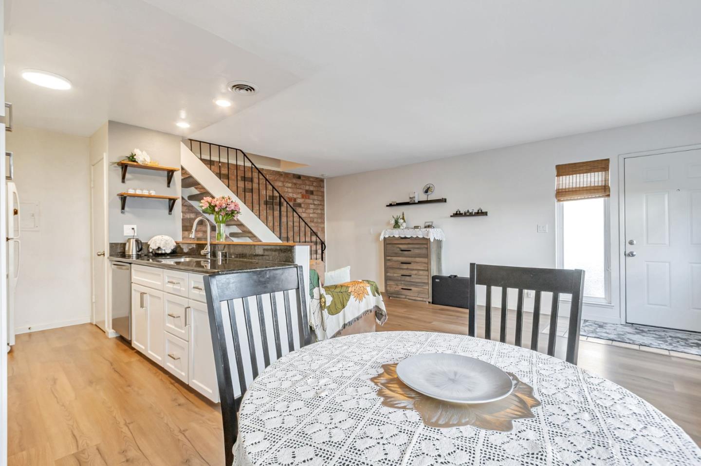 Detail Gallery Image 14 of 27 For 783 Delaware Ave #3,  San Jose,  CA 95123 - 2 Beds | 1 Baths