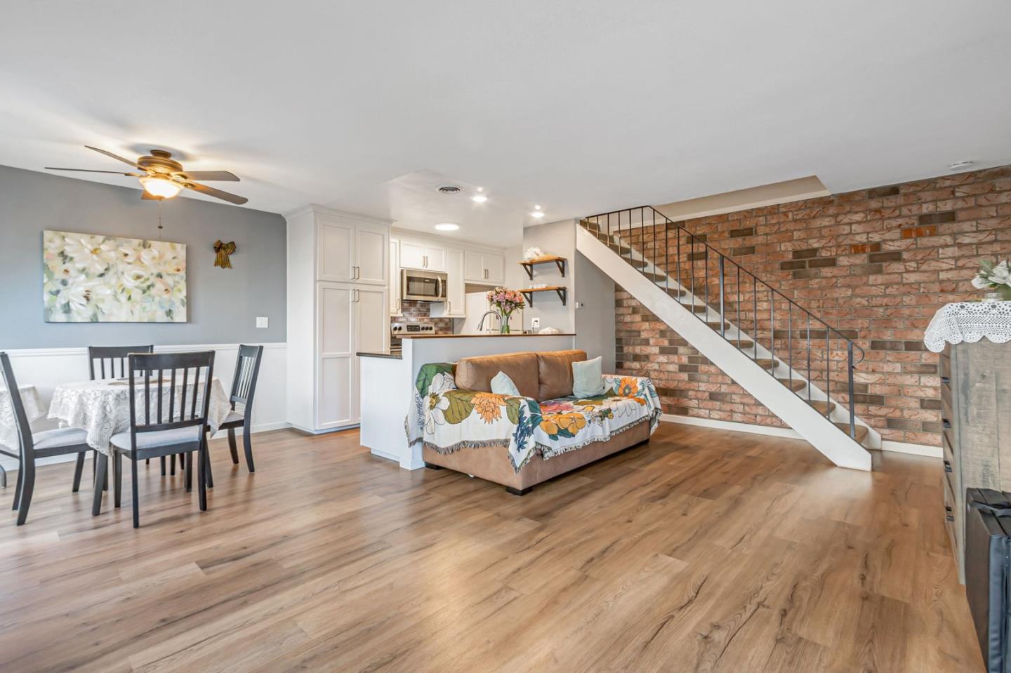 Detail Gallery Image 5 of 27 For 783 Delaware Ave #3,  San Jose,  CA 95123 - 2 Beds | 1 Baths