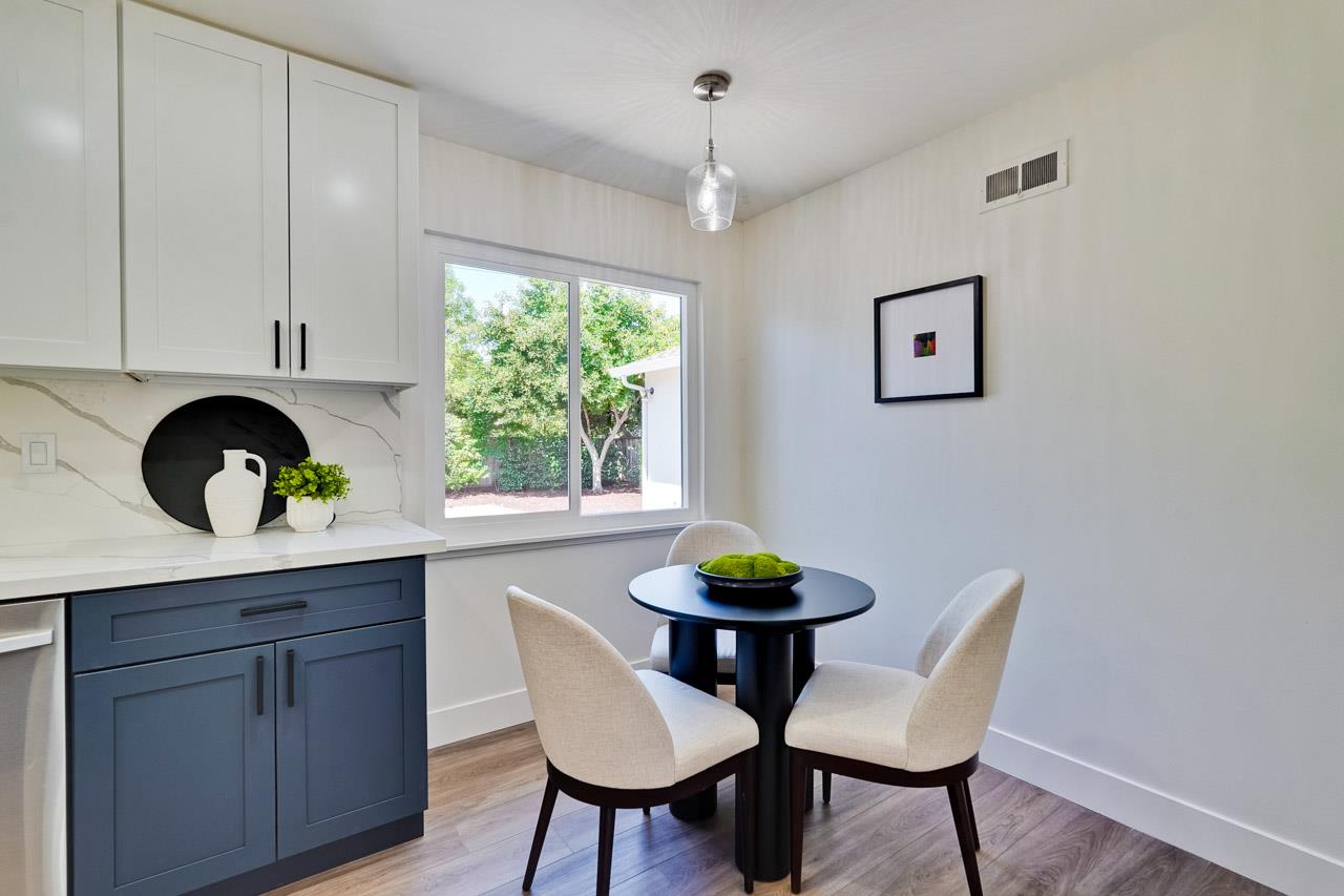 Detail Gallery Image 17 of 56 For 10211 E Estates Dr, Cupertino,  CA 95014 - 3 Beds | 2 Baths