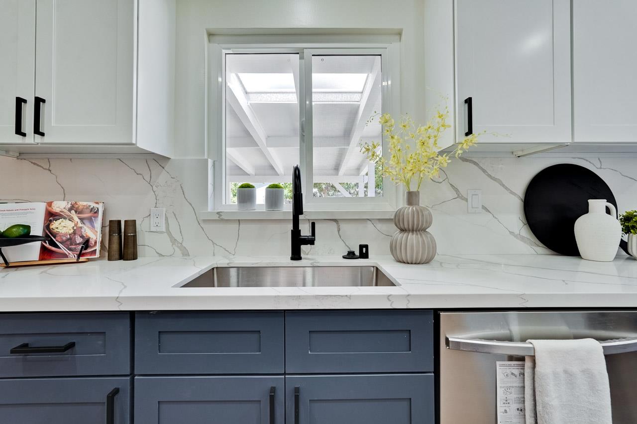 Detail Gallery Image 22 of 56 For 10211 E Estates Dr, Cupertino,  CA 95014 - 3 Beds | 2 Baths
