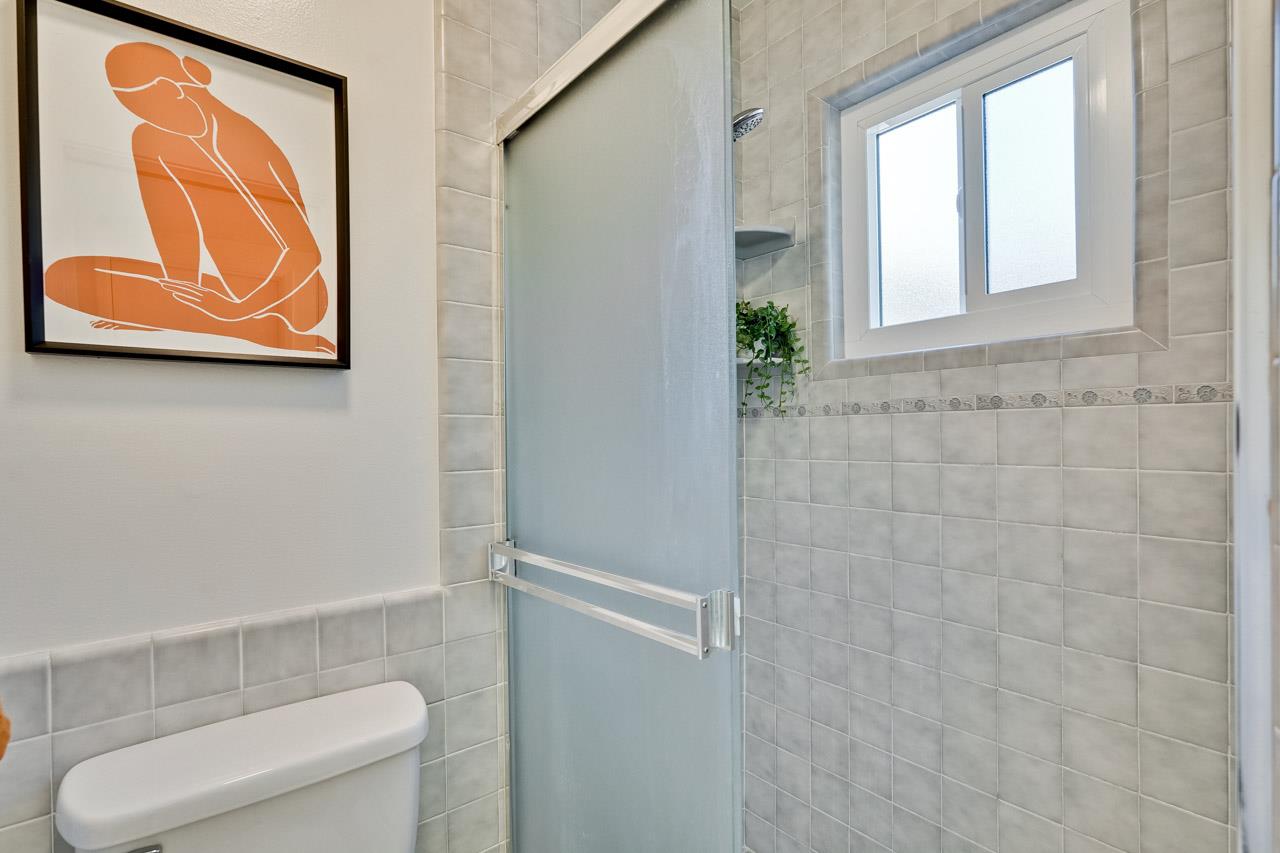 Detail Gallery Image 40 of 56 For 10211 E Estates Dr, Cupertino,  CA 95014 - 3 Beds | 2 Baths